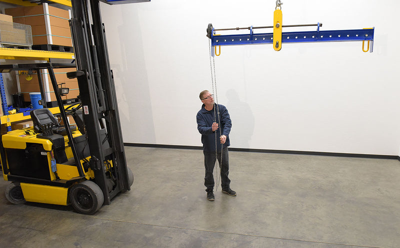Vestil SBM-25-UBA-C Steel Adjustable Spreader Beam Upper Bail Adjustable Chain Driven 2,500 Lb. Capacity Blue / Yellow - view 7